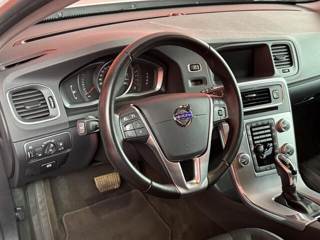 Volvo V60 1.5 T3 Polar+ | APK 29-12-2026 | Automaat | Stoelverwarming | Navi