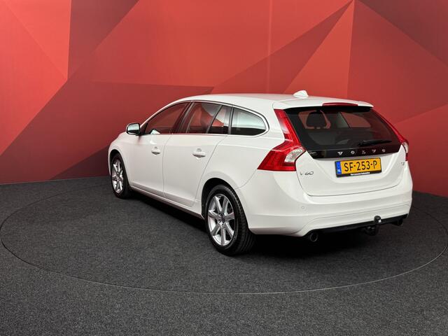 Volvo V60 1.5 T3 Polar+ | APK 29-12-2026 | Automaat | Stoelverwarming | Navi