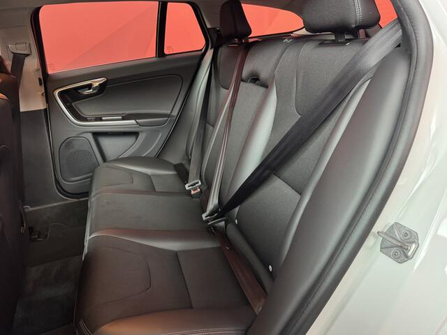 Volvo V60 1.5 T3 Polar+ | APK 29-12-2026 | Automaat | Stoelverwarming | Navi