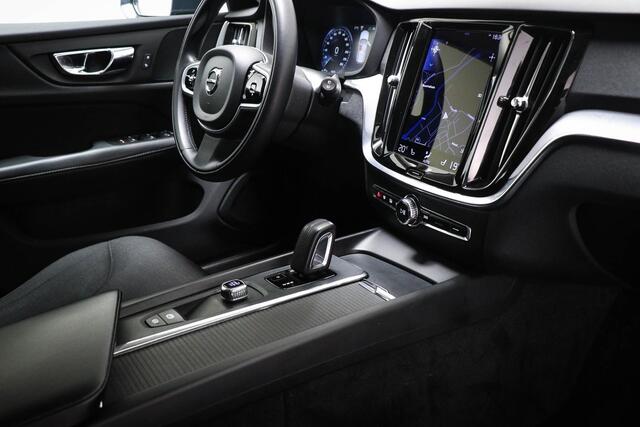 Volvo V60 2.0 B3 Momentum Advantage | CLIMATE / DRIVER ASSISTANCE / PARK ASSIST- PACK | DAB | APPLE | TREKHAAK