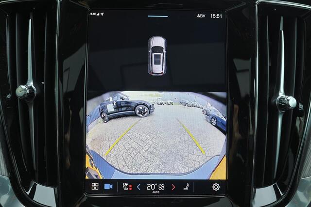 Volvo V60 T6 Recharge AWD Ultra Dark - Panorama/schuifdak - IntelliSafe Assist & Surround - Harman/Kardon audio - Parkeercamera achter - Verwarmde voorstoelen, stuur & achterbank - Parkeersensoren voor & achter - Elektr. bedienb. voorstoelen met geheugen - Extra ge