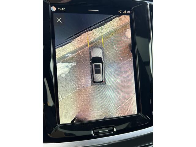 Volvo V60 2.0 T8 Plug-in hybrid AWD Plus Dark 360 camera/ Polestar tuning/ schuifdak/ head up display/ climate line/ 19 inch