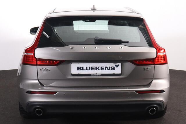 Volvo V60 T5 Momentum - IntelliSafe Assist & Surround - Parkeersensoren voor & achter - Apple Carplay & Android Auto - High Performance audio - 18' LMV