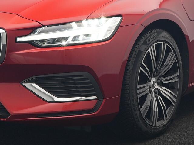 Volvo V60 T6 Recharge AWD Inscription Plug In Hybrid 340pk Dealer O.H. PHEV | Trekhaak Af Fabriek | Panodak | Camera | Harman & Kardon | Lederen Sportstoelen Verwarmd | Stuur Verwarmd | Virtual | Apple Carplay | Keyless | Navigatie | DAB |