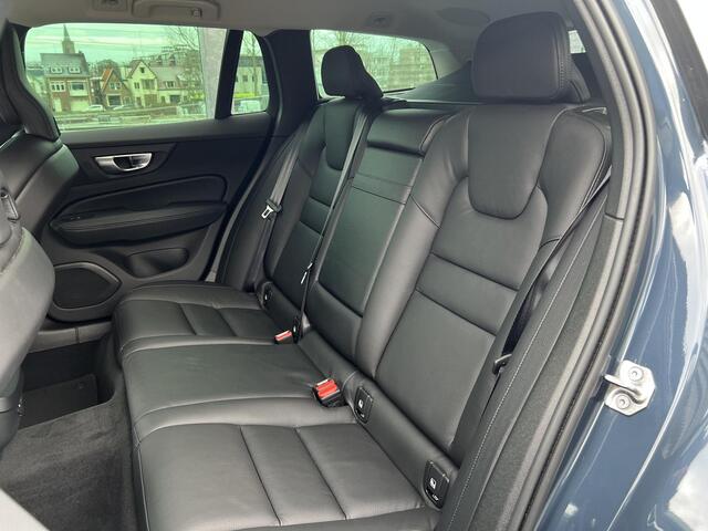Volvo V60 2.0 B4 Inscription / Elek. verstelbare stoelen / Stoelen+stuur verwarmd / 360 camera / Harman Kardon / Leder / Keyless / BLIS /