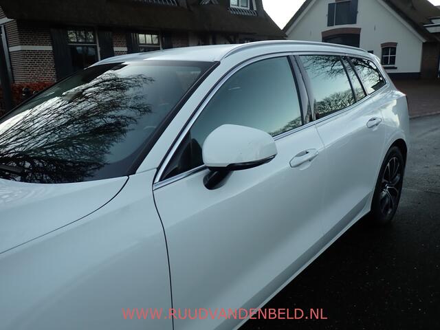 Volvo V60 2.0 B3 ACC / SPORTLEER / TREKHAAK / PILOT-ASSIST / CAMERA / CARPLAY