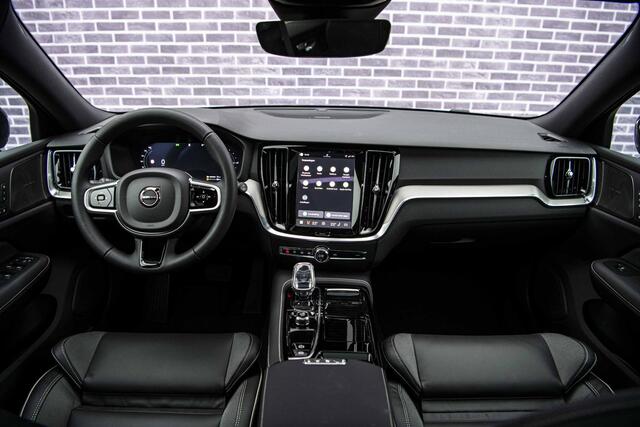 Volvo V60 2.0 T8 Plug-in hybrid AWD Plus Performance Edition Dark | Panoramadak | 19" | Polestar Tuning | Sportstoelen | Donker Glas |