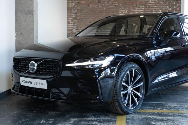 Volvo V60 T6 Plug-in hybrid AWD Plus Dark | Stoelverwarming | 360° parkeercamera | Stoelverwarming | Semi-Electrische wegklapbare trekhaak | Parkeersensoren voor + achter | Google infotainment | Nappa Lederenbekleding