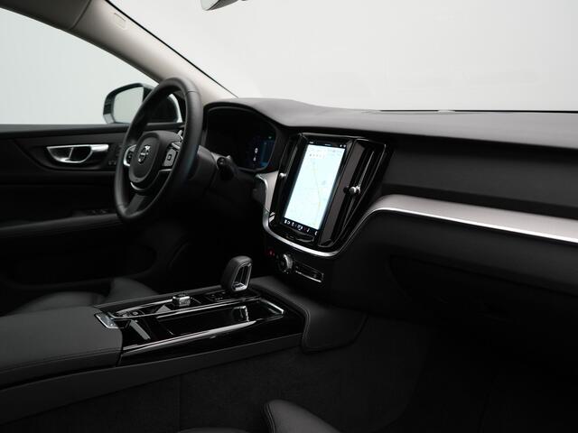 Volvo V60 T6 Recharge AWD LONG RANGE Plus Dark Plug In Hybrid 350pk Dealer O.H. PHEV | Panodak | Adaptive Cruise | 360 Camera | Head Up | Harman&Kardon | Lederen Sportstoelen Memory & Verwarmd | Google Assistent | Stuur Verwarmd | Apple Carplay | Keyless | Blis |