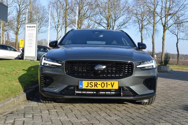 Volvo V60 T6 350PK Plug-in hybrid AWD Plus Dark | Panodak | ACC | H&K | HUD | Blis | Contour stoelen