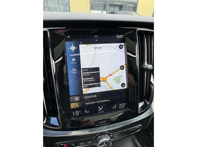 Volvo V60 2.0 T5 R-Design | Schuif/kantel Panoramadak | Stoel/stuurverwaring | Leder | parkeersensoren V+A | Apple carplay/android auto | Elektr. bedienbare achterklep |