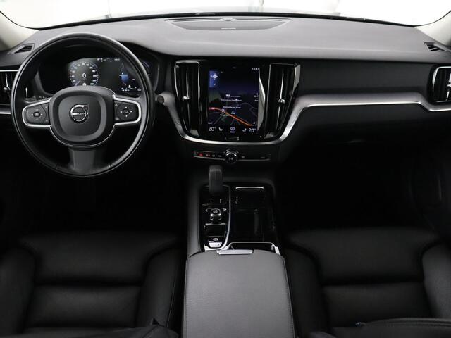 Volvo V60 2.0 T8 Recharge AWD Inscription | Panoramadak | Trekhaak | Stoel & stuurverwarming | Carplay | Harman/Kardon | Navigatie | Achterbankverwarming | Cruise control | PHEV | Plug In