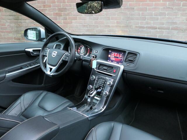 Volvo V60 2.0 T4 AUT Bus. Sport 12 MND garantie Schuifdak / Adaptive Cruis