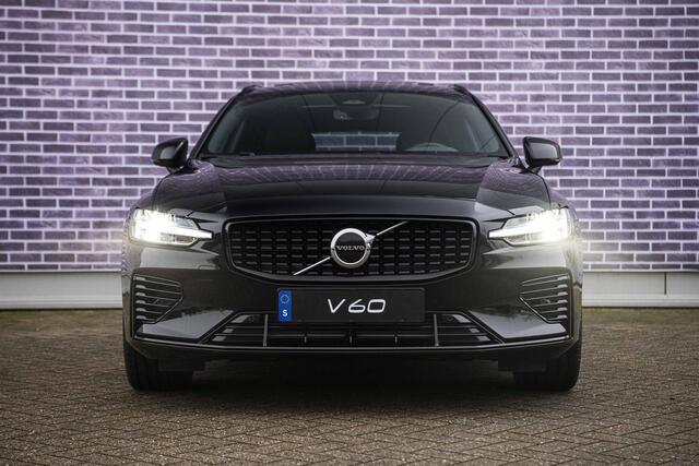 Volvo V60 T8 Plug-in hybrid AWD Plus Performance | Long Range | Google | Adaptieve Cruise Control | Memory | Zitverlening | Harman Kardon Audio | Schuif-/Kanteldak | Polestar Tuning | Sportstoelen | Getint Glas | Elek. Achterklep | 19" LM