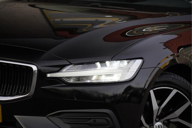 Volvo V60 2.0 T4 211PK! Automaat Momentum Pro BJ2020 Lmv 18" | Led V+A | Pdc | Navi | Trekhaak | Elek. achterklep | App-Connect | Climate control | Cruise control | Virtual cockpit | Climate control | Cruise control | Extra getint glas
