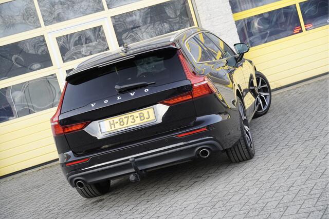 Volvo V60 2.0 T4 211PK! Automaat Momentum Pro BJ2020 Lmv 18" | Led V+A | Pdc | Navi | Trekhaak | Elek. achterklep | App-Connect | Climate control | Cruise control | Virtual cockpit | Climate control | Cruise control | Extra getint glas