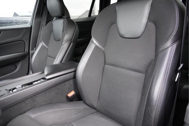 Volvo V60 2.0 T4 211PK! Automaat Momentum Pro BJ2020 Lmv 18" | Led V+A | Pdc | Navi | Trekhaak | Elek. achterklep | App-Connect | Climate control | Cruise control | Virtual cockpit | Climate control | Cruise control | Extra getint glas