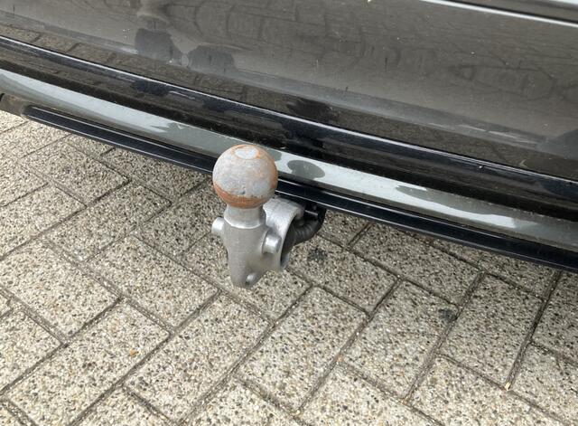 Volvo V60 2.0 B4 R-Design | 12MND GARANTIE | LED | CARPLAY | DODE HOEK | CRUISE |