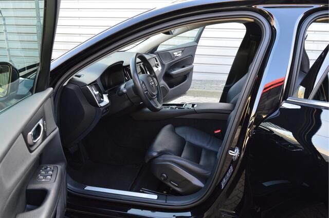Volvo V60 2.0 T6 Recharge AWD Inscription Expression O.a: Stoel+Stuurverw. Trekhaak, PDC, Camera, ACC, Etc. All-in prijs!