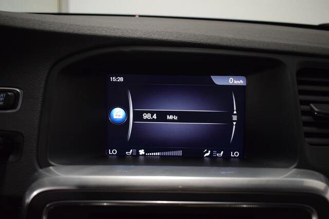 Volvo V60 T2 123pk AUT6 Polar+ Dynamic/ Trekhaak 1500kg/ Leer/ Stoel verw./ Xenon/ Navi