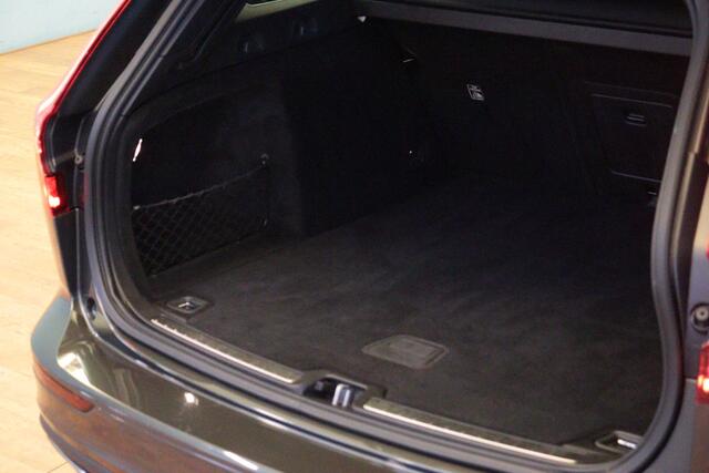 Volvo V60 2.0 T6 Recharge AWD Business Pro | NAVI | CAMERA + PDC | ADAP CRUISE | STUUR / STOELVERW | LANE-KEEPING / WARNING |