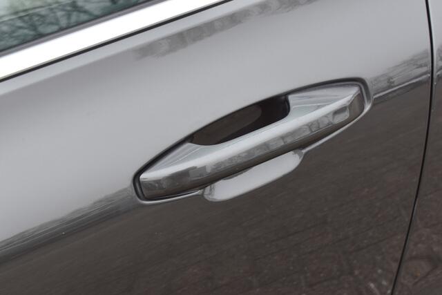 Volvo V60 B3 177PK Automaat Inscription | Trekhaak | ACC | Leder| Stuurverwarming | Elektr. Stoel