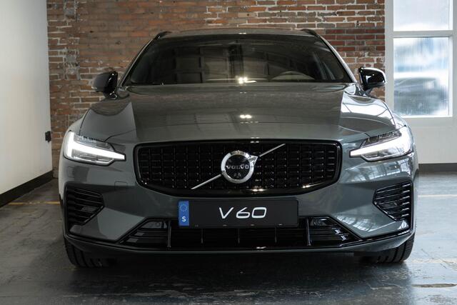 Volvo V60 T8 Plug-in hybrid AWD Ultra Dark | Bowers & Wilkins Audio | Nappa Leder met Ventilatie & Massage | Head-Up Display | Schuif/Kantel-Panoramadak | 360º Visual Park Camera | 19" Lichtmetalen Wielen