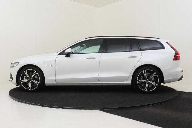 Volvo V60 T6 PLUG-IN HYBRID AWD CORE BUSINESS EDITION -HARMAN/KARDON|360°CAM|PRIVACY.GLAS|CLIMATE|KEYLESS|CARPLAY|19"