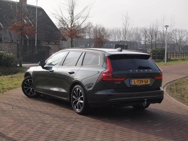 Volvo V60 2.0 B3 Momentum Advantage | Camera | Trekhaak | Apple Carplay | Cruise Control |