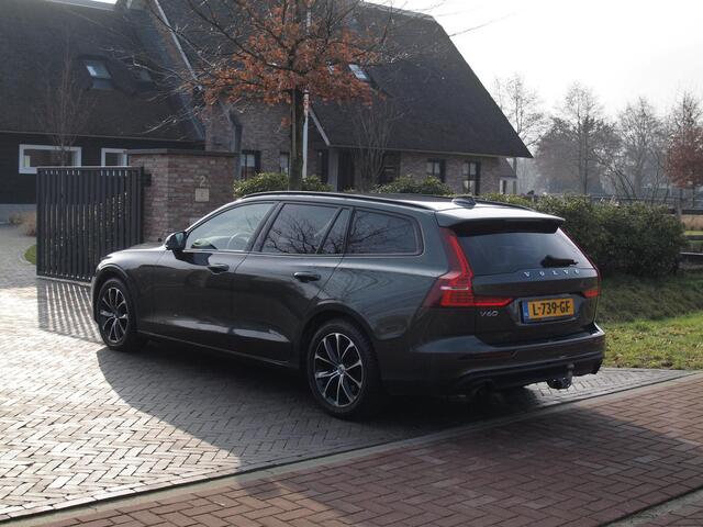 Volvo V60 2.0 B3 Momentum Advantage | Camera | Trekhaak | Apple Carplay | Cruise Control |