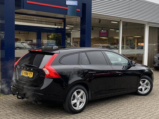 Volvo V60 1.5 T3 Polar / Automaat / Dealer-Onderhouden / Adaptieve Cruise-Control / Standkachel / Stuur-/Stoelverwarming / Trekhaak / Keyless / Climate-Control / Radio-Bluetooth / Navi / PDC-Achter / 16'' LMV / ENZ.