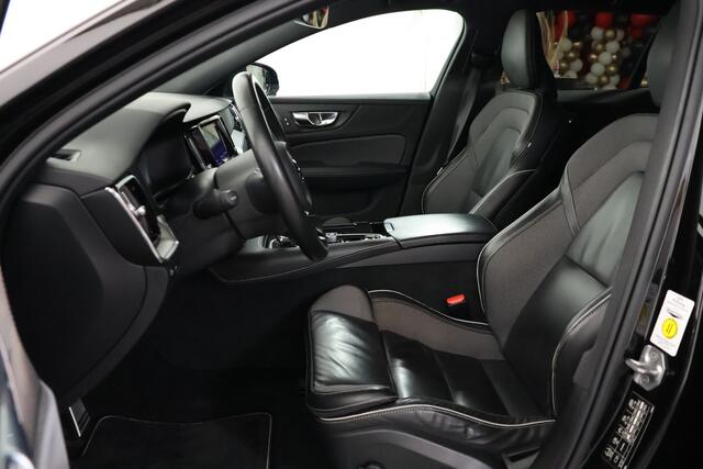 Volvo V60 2.0 T8 Twin Engine AWD R-Design / Pilot assist / HUD / Harmankardon / CarPlay