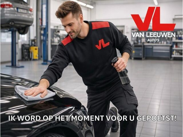 Volvo V60 2.0 B4 R-Design | Nieuw Binnen! | BTW | Memory | Trekhaak | Stoelverwarming | Apk 01-2028