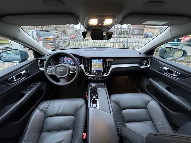 Volvo V60 2.0 B3 ESSENTIAL Automaat Navi Leer Cruise Trekhaak