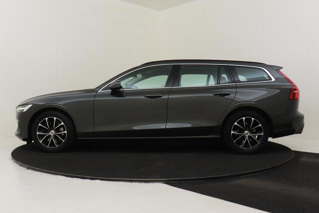 Volvo V60 B3 (M-HYBRID) AUT. MOMENTUM BUSINESS -KEYLESS|CARPLAY|CAMERA|ADAP.CRUISE|17"