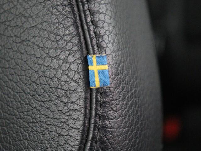 Volvo V60 2.0 T5 Inscription | Head-Up | 360 Camera | Leder | Stoelverwarming | Adaptive cruise | Carplay | Memory | Navigatie | Full LED | Achterbankverwarming