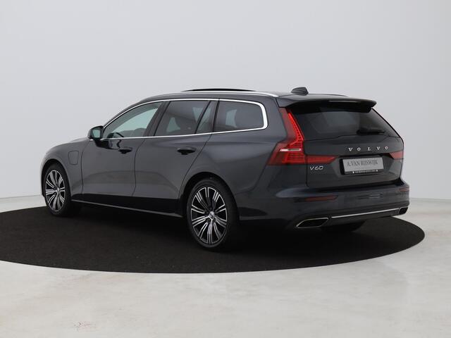 Volvo V60 2.0 T8 Twin Engine AWD Inscription | PANO | CAMERA | ADAPTIVE | KEYLESS