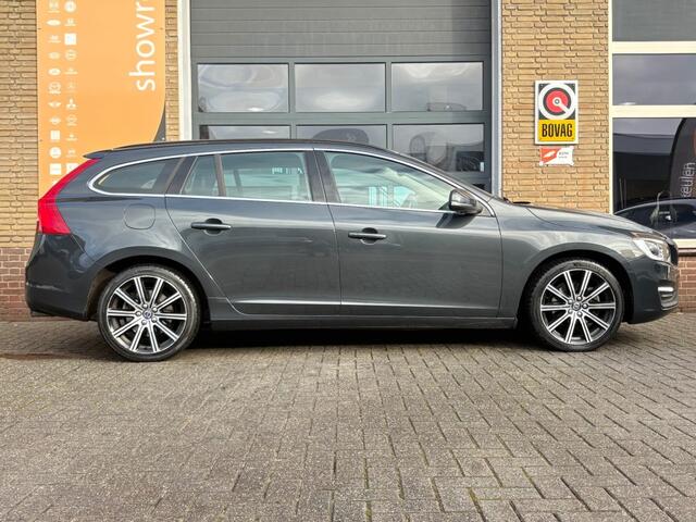 Volvo V60 2.0 T4 R-DESIGN LEER/NAVI/CRUISE/TREKHAAK/NL-AUTO