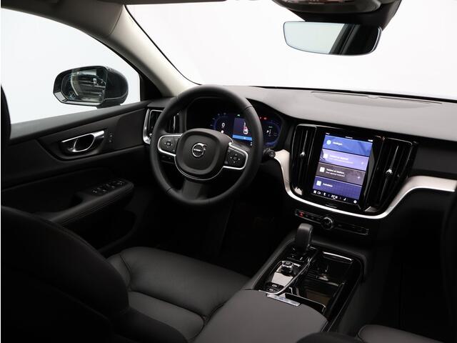 Volvo V60 T6 350PK Plug-in hybrid AWD Essential Edition / Adaptive Cruise / Lederen Bekleding / Stoel+Stuurverwarming / Parkassist Voor+Achter / BLIS / Trekhaak