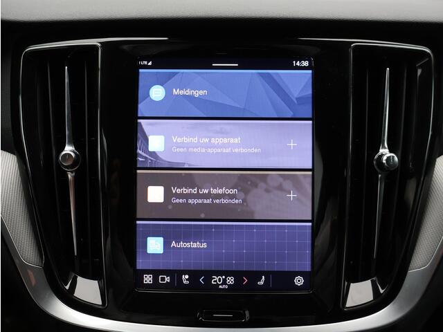 Volvo V60 T6 350PK Plug-in hybrid AWD Essential Edition / Adaptive Cruise / Lederen Bekleding / Stoel+Stuurverwarming / Parkassist Voor+Achter / BLIS / Trekhaak