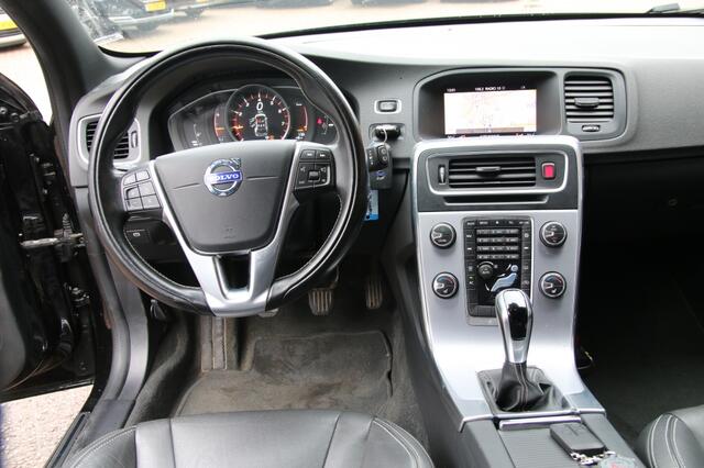 Volvo V60 2.0 T3 Mom.Pro /LEER/Trekhaak