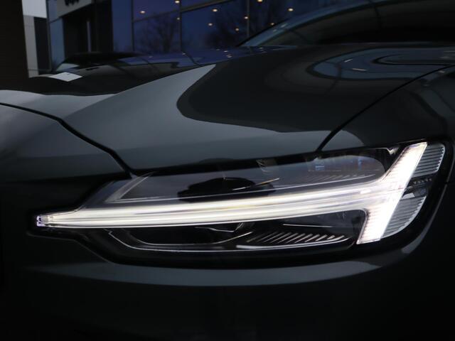 Volvo V60 2.0 T6 Plug-in hybrid AWD Plus Dark | Exterieur Styling Kit | Elektrische stoelen met memory |