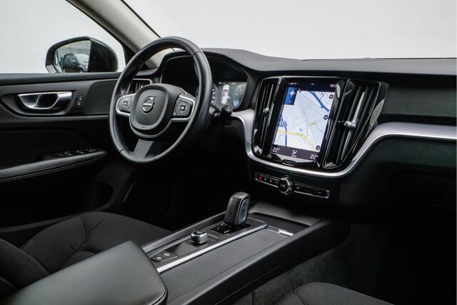 Volvo V60 2.0 B3 Aut. Momentum Advantage Full led/ Camera/ Navigatie/ Carplay/ Cruise control/ 17" Lmv/ Privacy glass