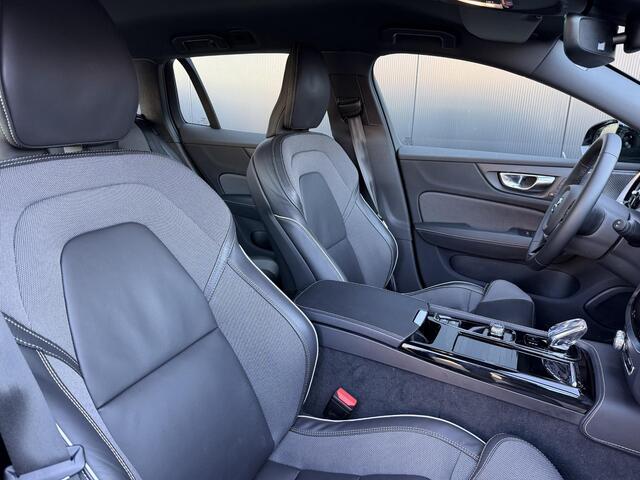 Volvo V60 2.0 T6 Plug-in hybrid AWD Plus Dark Adaptive Cruise Control / BLIS / 360 camera / Electr. stoelverstelling / Stoel-, stuur-, voorruit verwarming / Keyless drive /