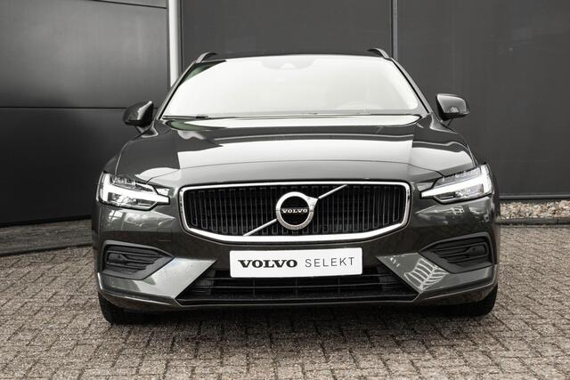 Volvo V60 2.0 B3 Essential Edition | Adaptieve Cruise Control | Camera | Stoel en stuurverwarming | DAB+| Lederen bekleding |