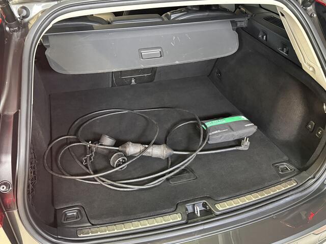 Volvo V60 2.0 T6 Recharge AWD Inscription | Panoramadak | Stoel/Stuurverwarming | Apple carplay | Elek. trekhaak | Sportstoelen | Leder