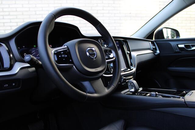 Volvo V60 2.0 T6 Plug-in hybrid AWD Plus Dark | Trekhaak | Adaptieve cruise | Memory | Camera