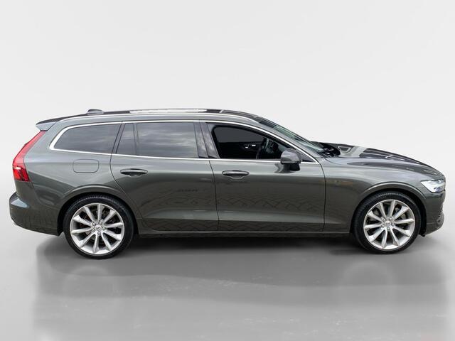 Volvo V60 2.0 T6 Twin Engine AWD R-Design | Automaat | Wegklapbare Trekhaak | Harman Kardon | Camera | Navigatie | Stoelverwarming | Full Led