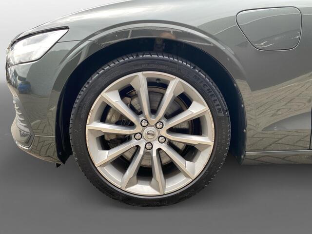 Volvo V60 2.0 T6 Twin Engine AWD R-Design | Automaat | Wegklapbare Trekhaak | Harman Kardon | Camera | Navigatie | Stoelverwarming | Full Led
