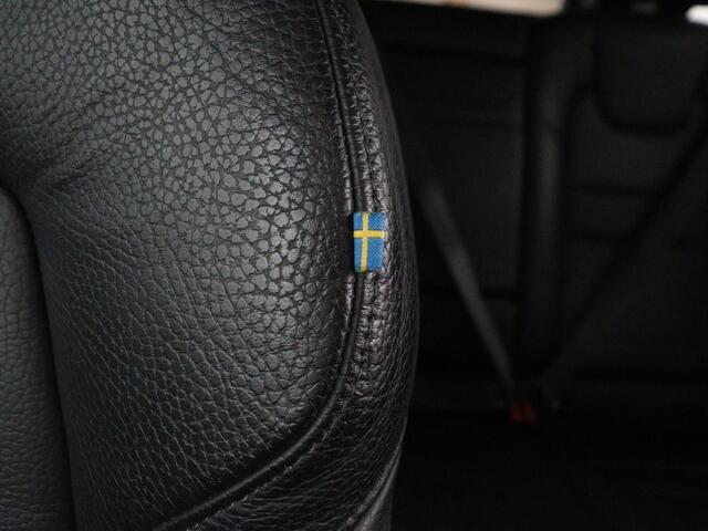 Volvo V60 2.0 T6 Recharge AWD Inscription | Trekhaak | Stoelverwarming | Harman/Kardon | Leder | Camera | Adaptive cruise | Carplay | Keyless | Memory | Navigatie | Full LED | Stuurverwarming | PHEV | Plug in